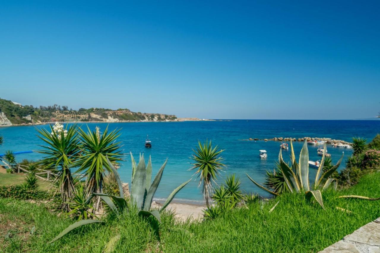Porto Roma Seaside Hotel Vasilikí